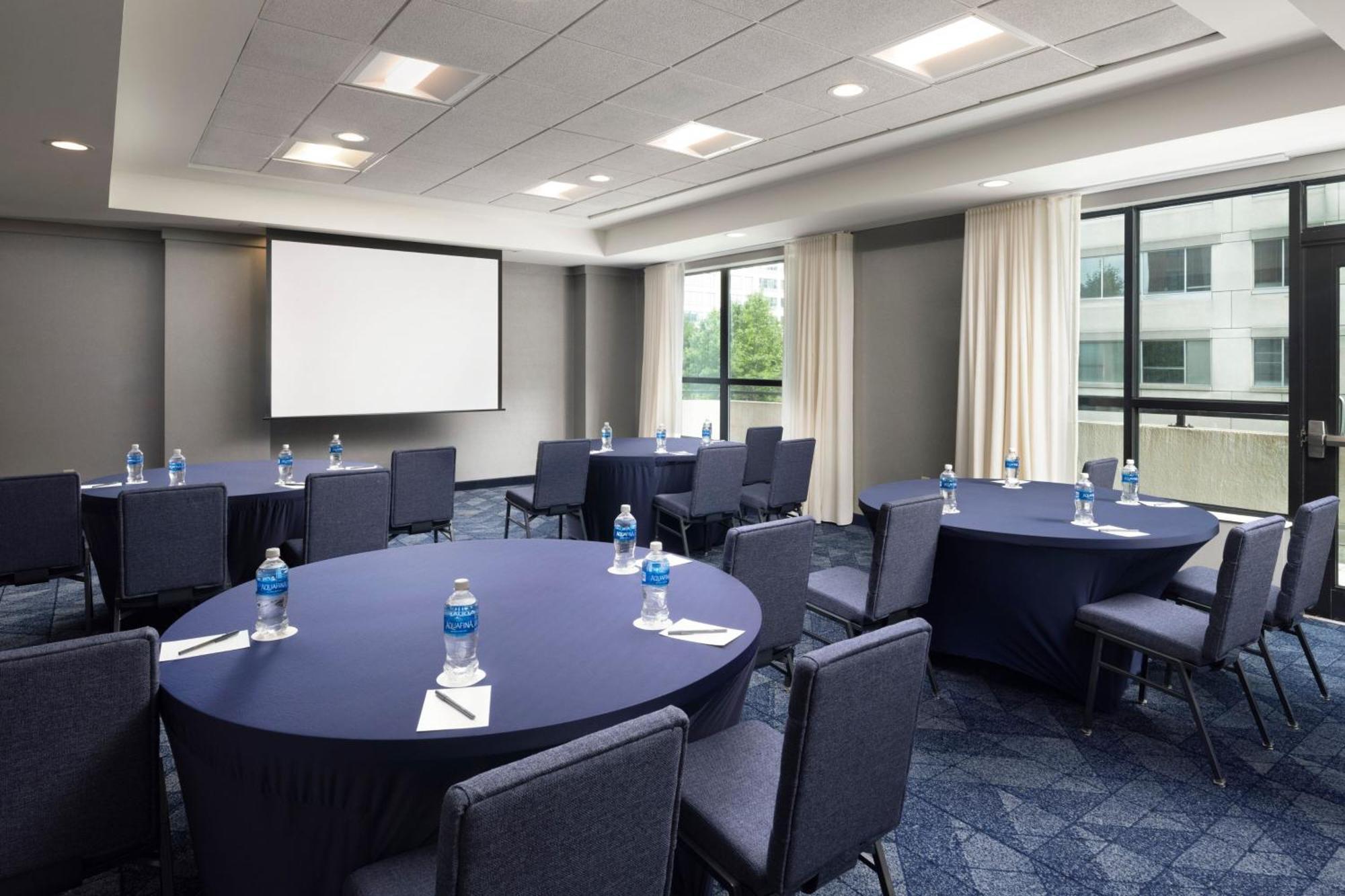 Hotel Courtyard By Marriott Washington Capitol Hill/Navy Yard Zewnętrze zdjęcie