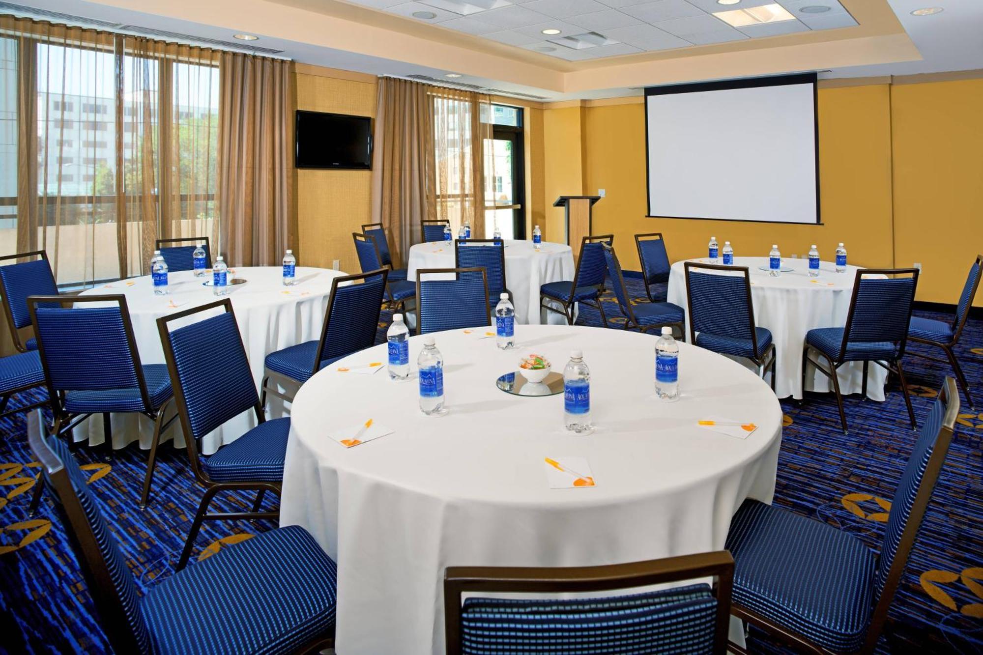 Hotel Courtyard By Marriott Washington Capitol Hill/Navy Yard Zewnętrze zdjęcie